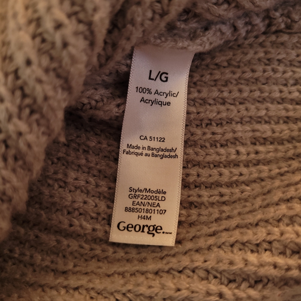 Grey Button-Up Cropped Cardigan - Picture 4 of 4